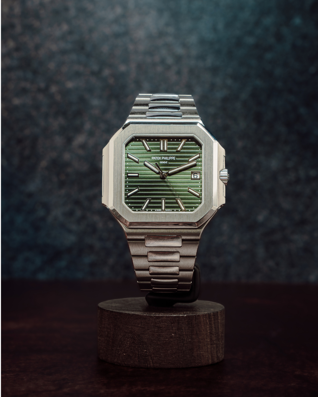 PATEK PHILIPPE CUBITUS 5821/1A-001 45MM OLIVE GREEN DIAL FULL SET 2025